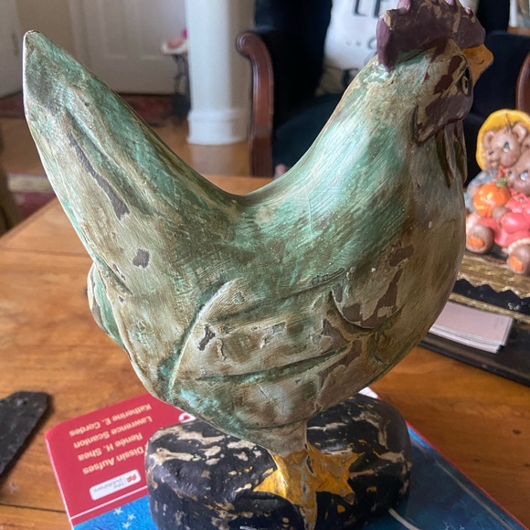 Rustic Wood Pedestal Hen - Picture 5 of 6